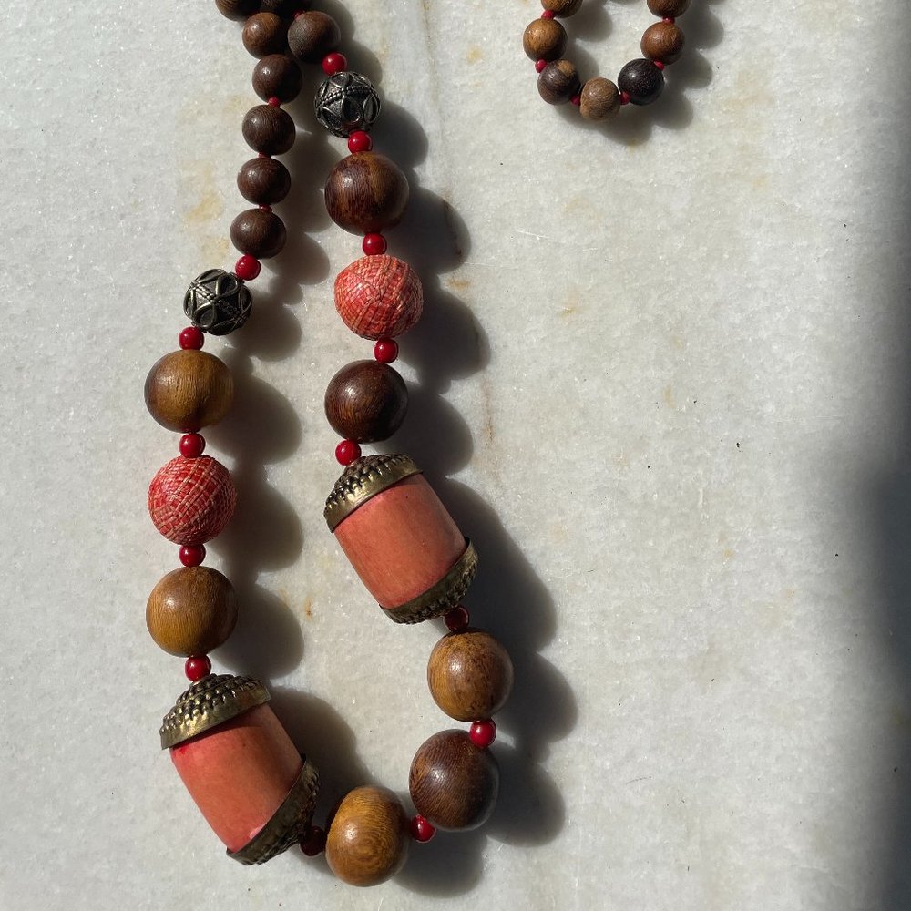 bead necklace